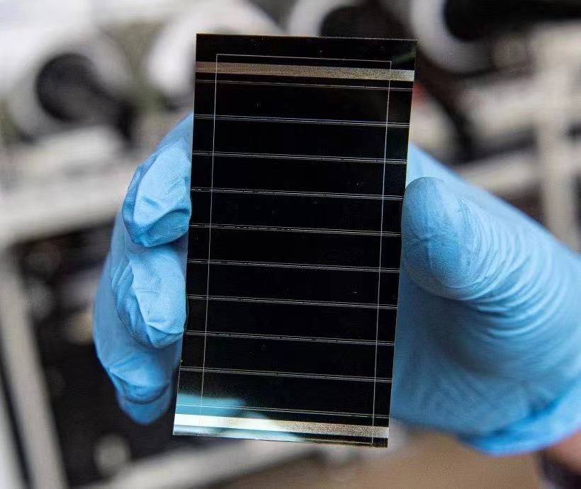Large-area perovskite-silicon tandem PV solar cell efficiency reaches record 25.1%